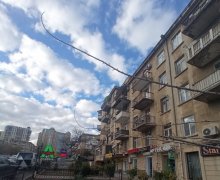 Satılır Köhnə Tikili Elmlər akademiyası m., Yasamal r.