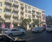 Satılır Köhnə Tikili 28 May m., Nəsimi r. Satılır Köhnə Tikili 28 May m., Nəsimi r.