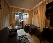 Satılır Köhnə Tikili Elmlər akademiyası m., Yasamal r.