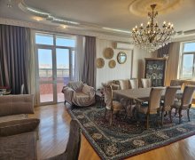 Satılır Yeni Tikili Memar Əcəmi m., Binəqədi r.