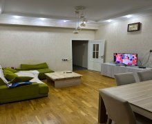 Satılır Yeni Tikili Memar Əcəmi m., 3-cü mikrorayon, Nəsimi r.