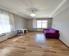 Satılır Köhnə Tikili Neftçilər m., 8-ci kilometr, Nizami r. Satılır Köhnə Tikili Neftçilər m., 8-ci kilometr, Nizami r.