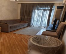 Kirayə (aylıq) Köhnə Tikili Xalqlar dostluğu m., Nizami r.