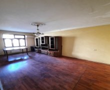 Satılır Köhnə Tikili Əhmədli m., Əhmədli, Xətai r.