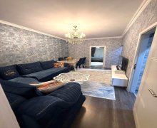 Satılır Köhnə Tikili Azadlıq m., 7-ci mikrorayon, Binəqədi r.