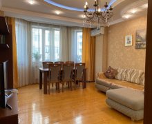 Satılır Yeni Tikili İnşaatçılar m., Yeni Yasamal qəs., Yasamal r.