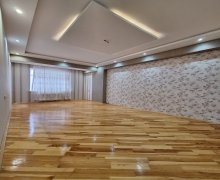 Satılır Yeni Tikili İnşaatçılar m., Yeni Yasamal qəs., Yasamal r.