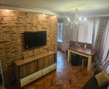 Satılır Köhnə Tikili İnşaatçılar m., Yasamal r.