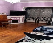 Satılır Köhnə Tikili Azadlıq m., 8-ci mikrorayon, Binəqədi r.