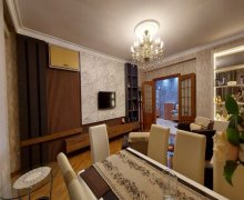 Satılır Yeni Tikili 8-ci mikrorayon, Binəqədi r.