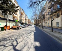 Satılır Köhnə Tikili Elmlər akademiyası m., Yasamal r.