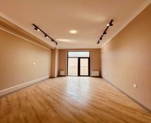 Satılır Yeni Tikili Dərnəgül m., 7-ci mikrorayon, Binəqədi r.