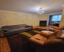 Satılır Köhnə Tikili Qara Qarayev m., Nizami r.