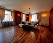 Satılır Yeni Tikili Elmlər akademiyası m., Yasamal qəs., Yasamal r.