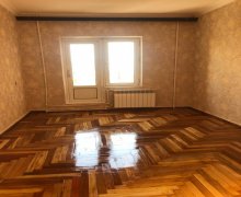 Satılır Köhnə Tikili 9-cu mikrorayon, Binəqədi r.