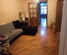 Satılır Köhnə Tikili Azadlıq m., 8-ci mikrorayon, Binəqədi r.