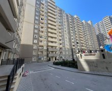 Satılır Yeni Tikili Yeni Günəşli qəs., Suraxanı r.