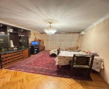 Satılır Köhnə Tikili Elmlər akademiyası m., Yasamal r.