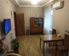 Satılır Köhnə Tikili Neftçilər m., Bakıxanov qəs., Sabunçu r.
