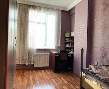 Satılır Yeni Tikili Qaraçuxur qəs., Suraxanı r.