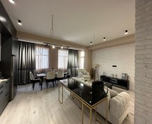 Satılır Yeni Tikili Bakıxanov qəs., Sabunçu r.