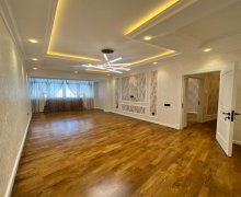 Satılır Yeni Tikili 8-ci mikrorayon, Binəqədi r.