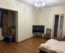 Satılır Köhnə Tikili Azadlıq m., 8-ci mikrorayon, Binəqədi r.