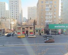 Satılır Köhnə Tikili İnşaatçılar m., Yasamal qəs., Yasamal r.