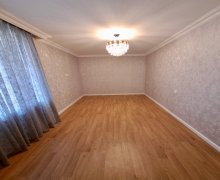 Satılır Köhnə Tikili İnşaatçılar m., Yasamal r.