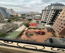 Satılır Yeni Tikili Azadlıq m., 8-ci mikrorayon, Binəqədi r.