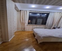 Satılır Yeni Tikili Memar Əcəmi m., 4-cü mikrorayon, Nəsimi r.