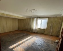 Satılır Köhnə Tikili Elmlər akademiyası m., Yasamal r.