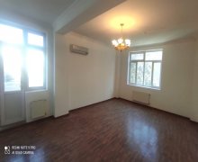 Kirayə (aylıq) Ofis Azadlıq m., 8-ci mikrorayon, Binəqədi r.