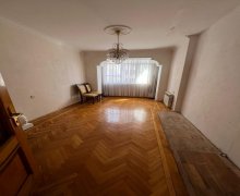 Satılır Köhnə Tikili Elmlər akademiyası m., Yasamal r.