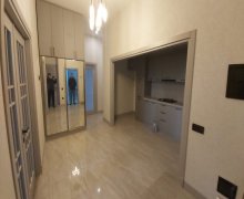 Satılır Yeni Tikili Elmlər akademiyası m., Yasamal r.