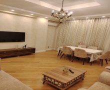 Satılır Yeni Tikili Elmlər akademiyası m., Yasamal r.