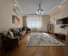 Satılır Yeni Tikili Elmlər akademiyası m., Yasamal r.