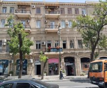 Satılır Köhnə Tikili 28 May m., Azərbaycan Dillər Universiteti, Nəsimi r.