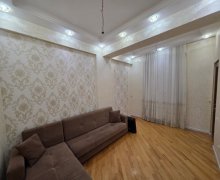 Satılır Yeni Tikili Azadlıq m., 8-ci mikrorayon, Binəqədi r.