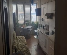 Satılır Köhnə Tikili Elmlər akademiyası m., Yasamal r. Satılır Köhnə Tikili Elmlər akademiyası m., Yasamal r.