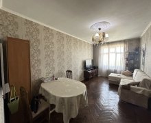 Satılır Köhnə Tikili Xətai r.