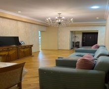 Satılır Yeni Tikili Qara Qarayev m., 8-ci kilometr, Nizami r.