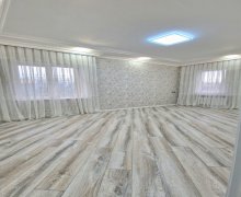 Satılır Köhnə Tikili Azadlıq m., 8-ci mikrorayon, Binəqədi r.