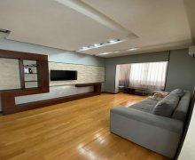 Kirayə (aylıq) Köhnə Tikili 8-ci mikrorayon, Binəqədi r.