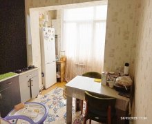 Satılır Köhnə Tikili Azadlıq m., 8-ci mikrorayon, Binəqədi r.