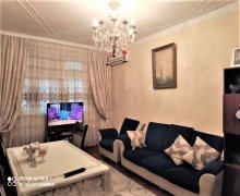 Satılır Köhnə Tikili Memar Əcəmi m., 4-cü mikrorayon, Nəsimi r.