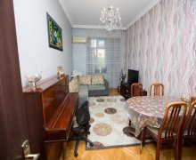 Satılır Köhnə Tikili Əhmədli m., Əhmədli, Xətai r.