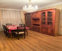 Satılır Köhnə Tikili Azadlıq m., Binəqədi r.