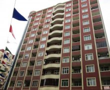 Satılır Yeni Tikili Azadlıq m., 8-ci mikrorayon, Binəqədi r.