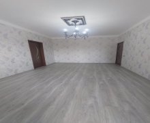 Satılır Köhnə Tikili İnşaatçılar m., Yasamal qəs., Yasamal r. Satılır Köhnə Tikili İnşaatçılar m., Yasamal qəs., Yasamal r.